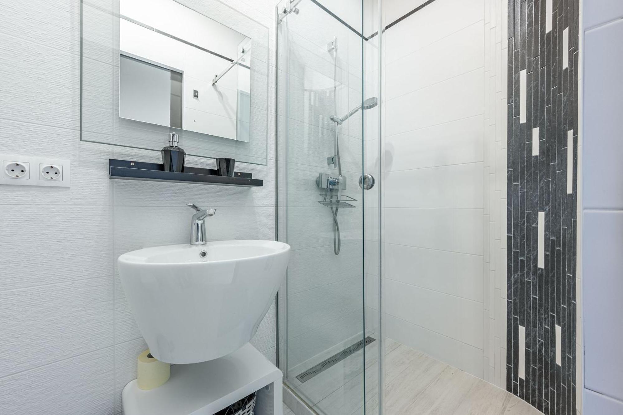 District 6Th Sense Apartment Будапеща Екстериор снимка